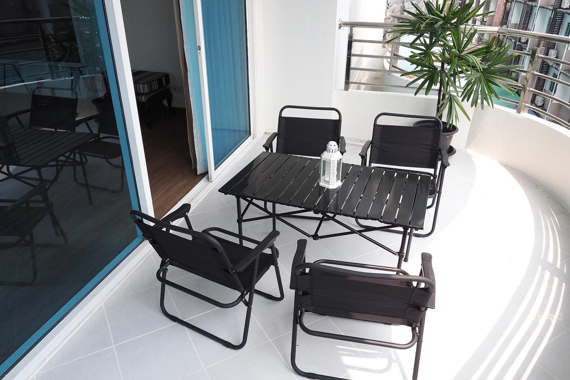 The Beach Bangsaen By Thanthita Next To Wonnapa Beach Free Disney Plus Eksteriør billede
