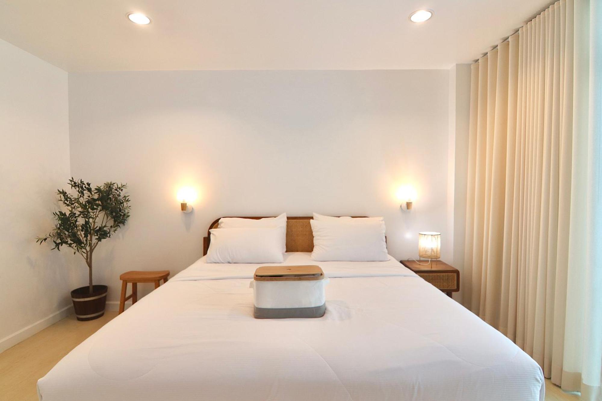 The Beach Bangsaen By Thanthita Next To Wonnapa Beach Free Disney Plus Eksteriør billede