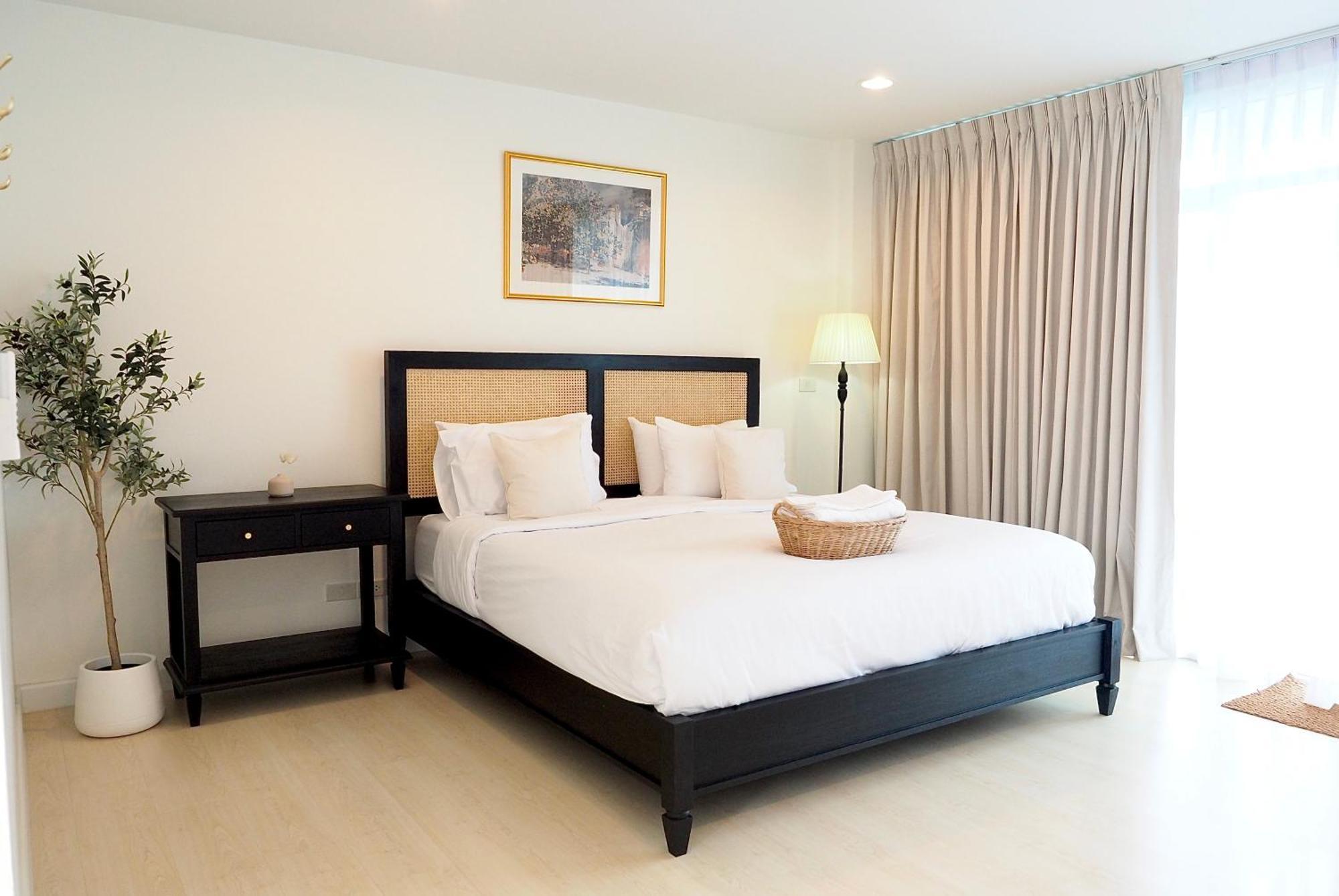 The Beach Bangsaen By Thanthita Next To Wonnapa Beach Free Disney Plus Eksteriør billede