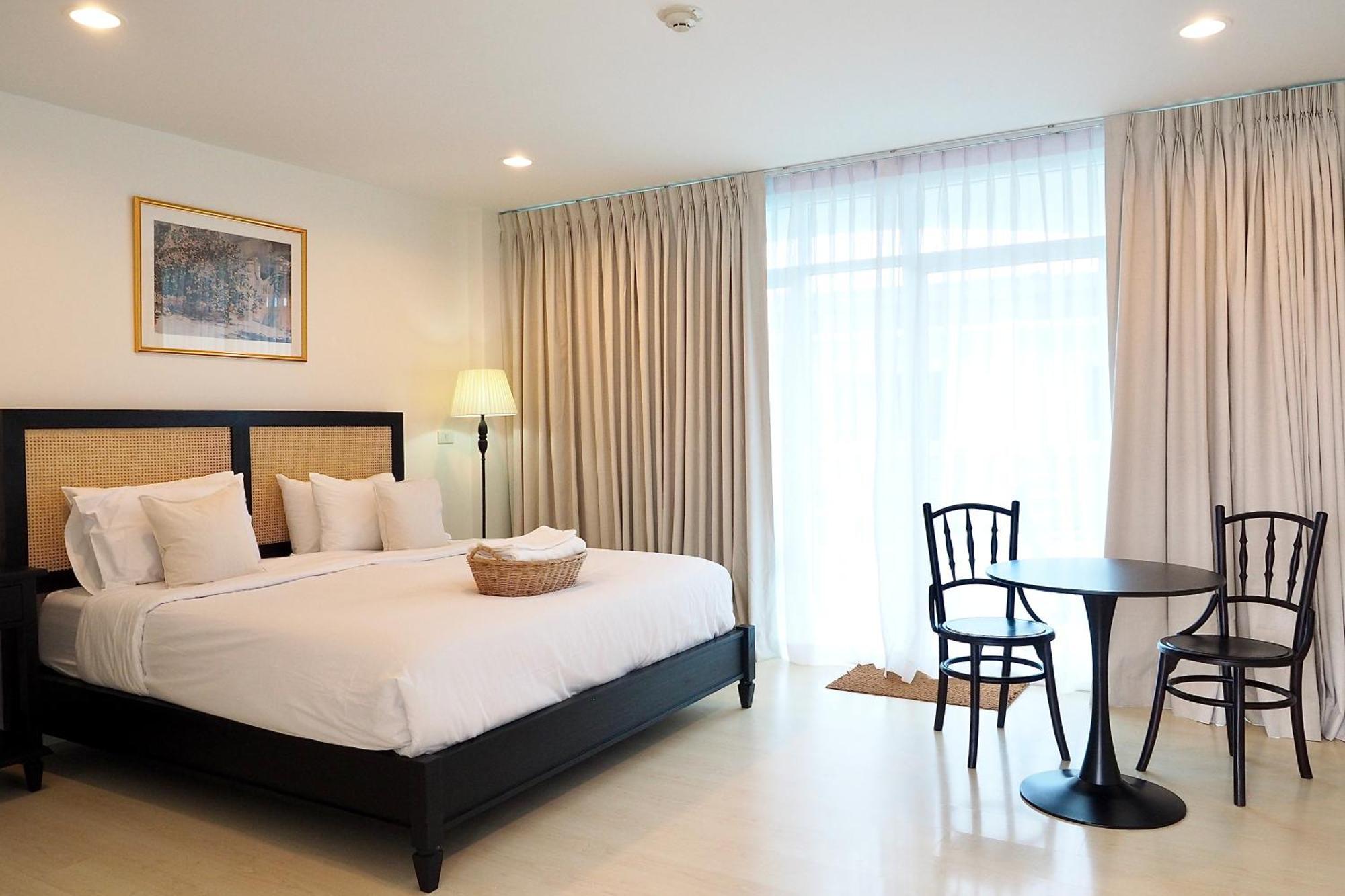 The Beach Bangsaen By Thanthita Next To Wonnapa Beach Free Disney Plus Eksteriør billede